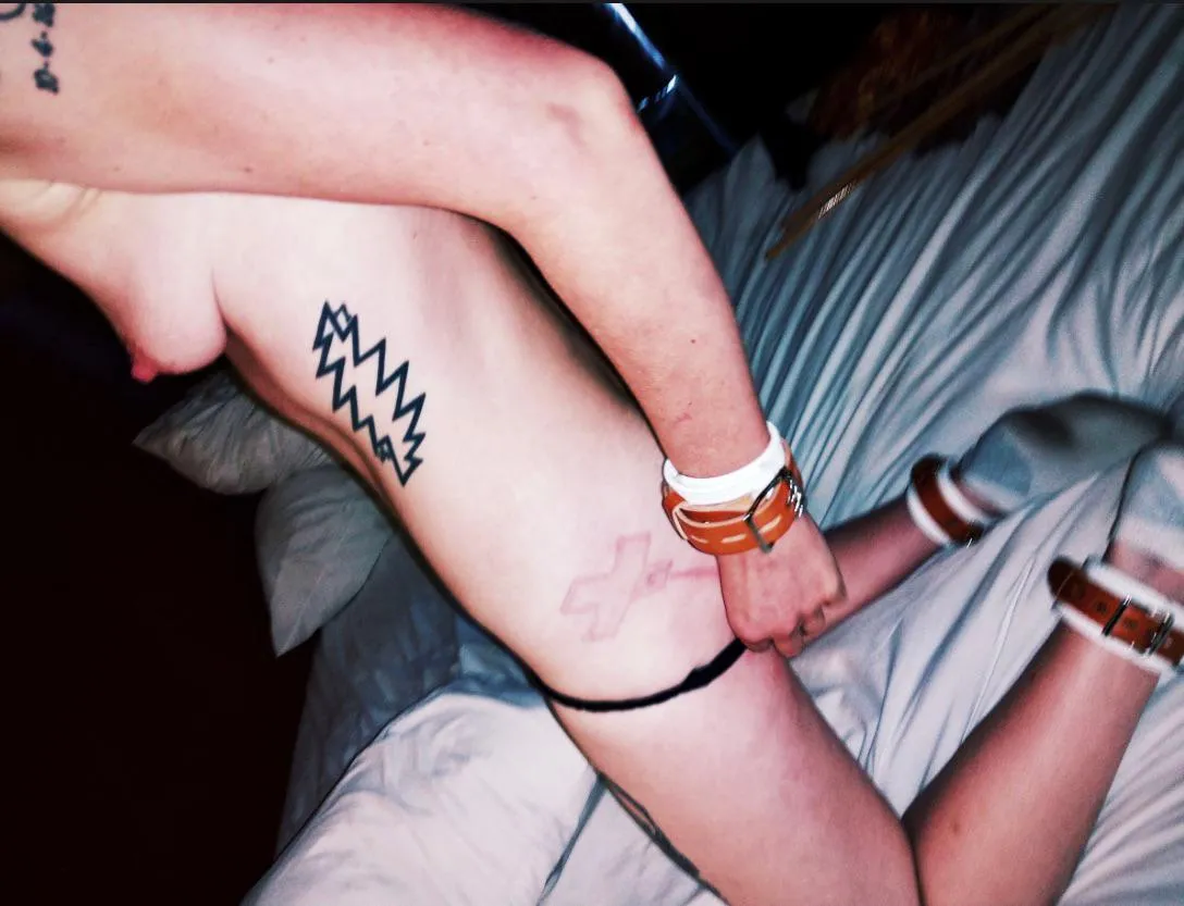 34[F4A] #Wilkes Barre- Really tall, skinny masochist looking for kinky play!