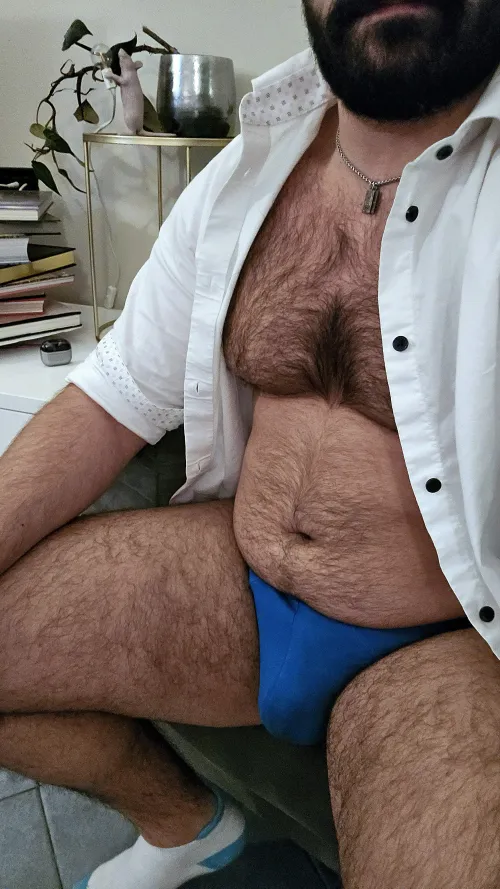 Bye shirt, hello belly