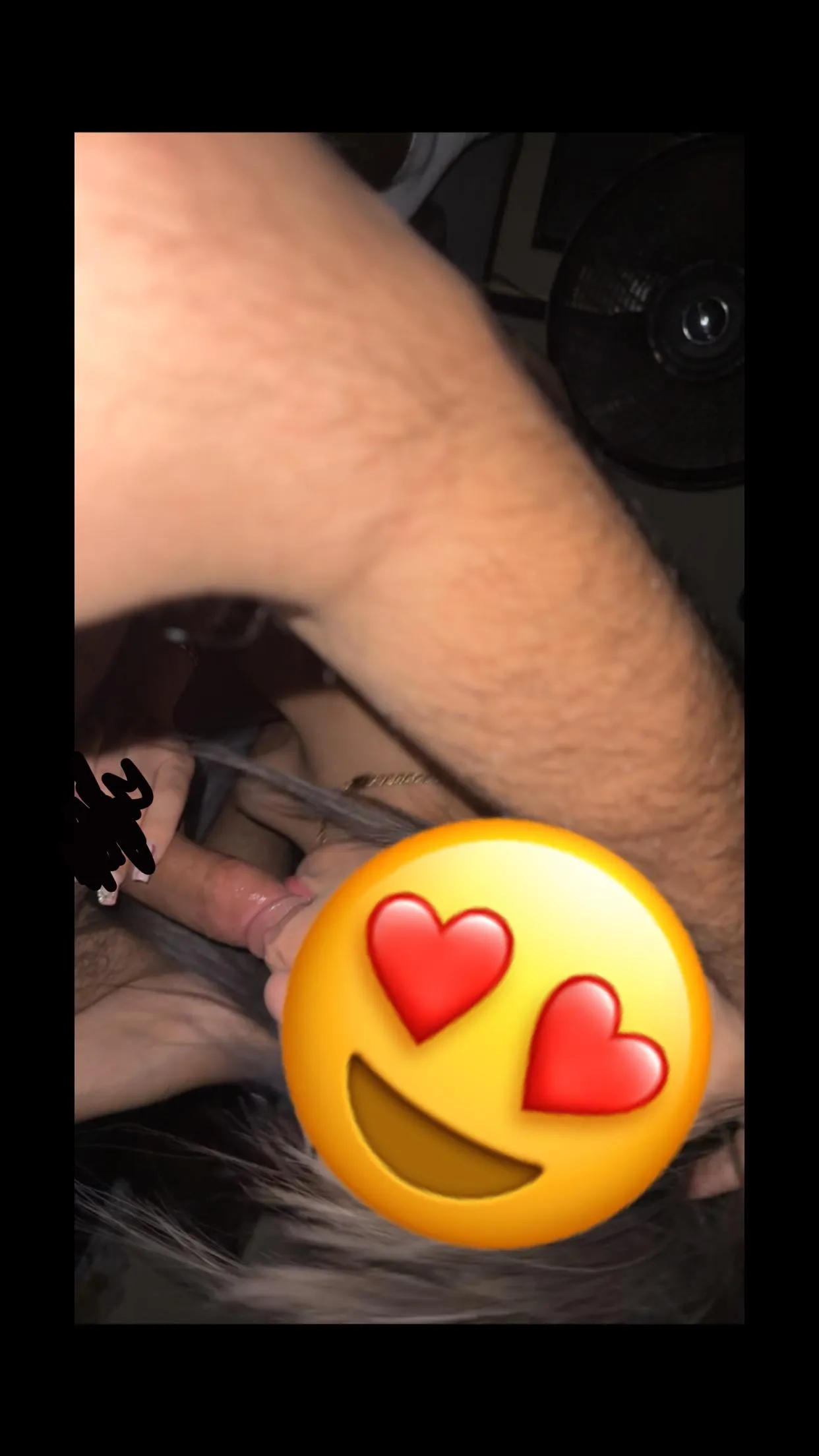 hmu if you tryna get sucked by me and my girl today , no fucking just sucking. hmu serious inquiries only MUST BE FIT.