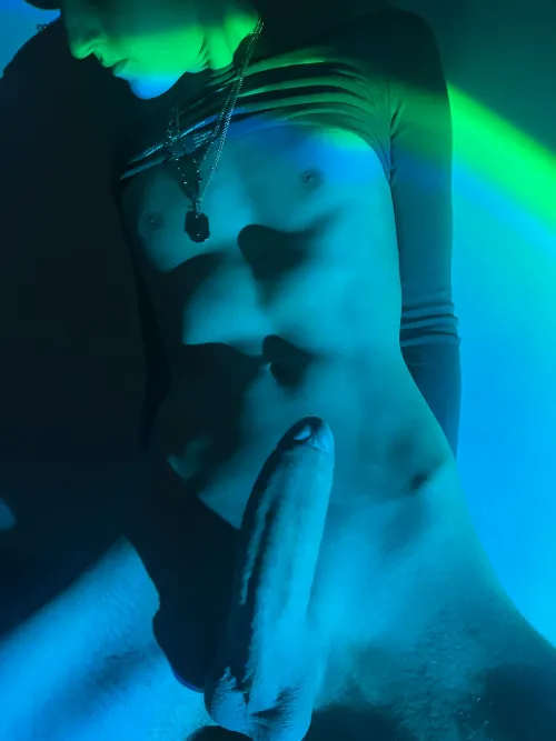 Hope you like the sight... I was hoping if you could help me out a bit👅😜 [18]