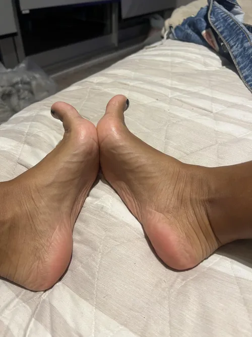 I love foot fetish content