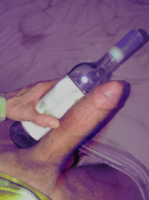 If she's a wine lover, size definitely matters (33)