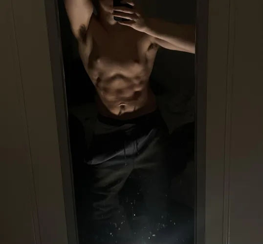 I’ll show you what these abs can do 🙂‍↕️