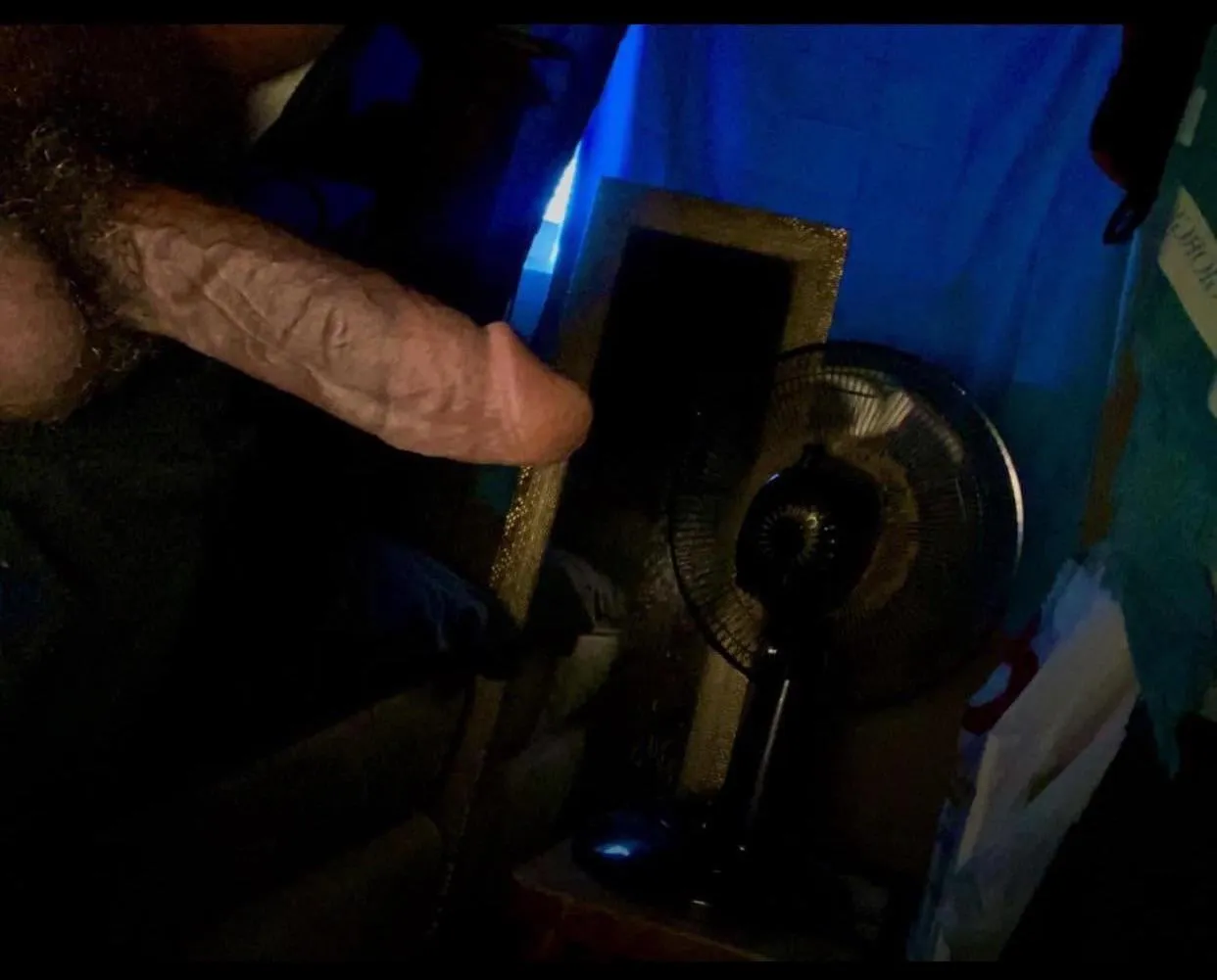 Ladies u down with some backshots