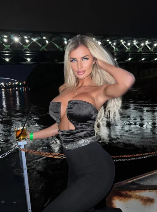 Let’s go to the boat