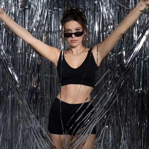 Millie Bobby Brown armpit