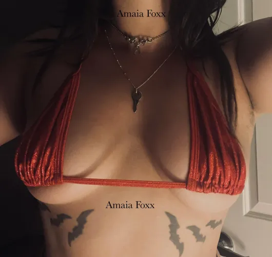 My favorite bitch gifted me his key; in exchange, I let him serve as my footrest. How delicious. Will you gift me yours? I’m hungry to add more to my necklace, and I deserve to have a collection of subs, slaves, and sissies dote on and worship me.