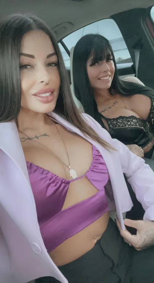 Pas des influenceuse mais si quelqu’un a du stock sur une de c’est 2 la je serais preneur kelly et jessy bradley