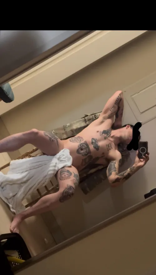 Trying new chair poses ❤️