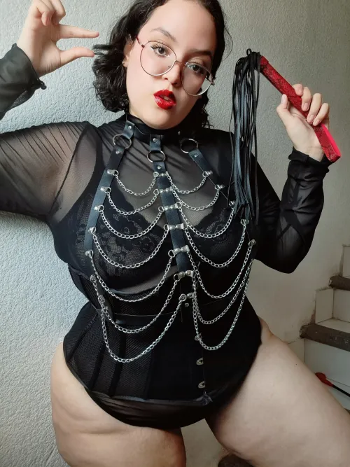 When you choose me... you choose facing daily humilliation of course, having a short dick doesn't come free 🤏