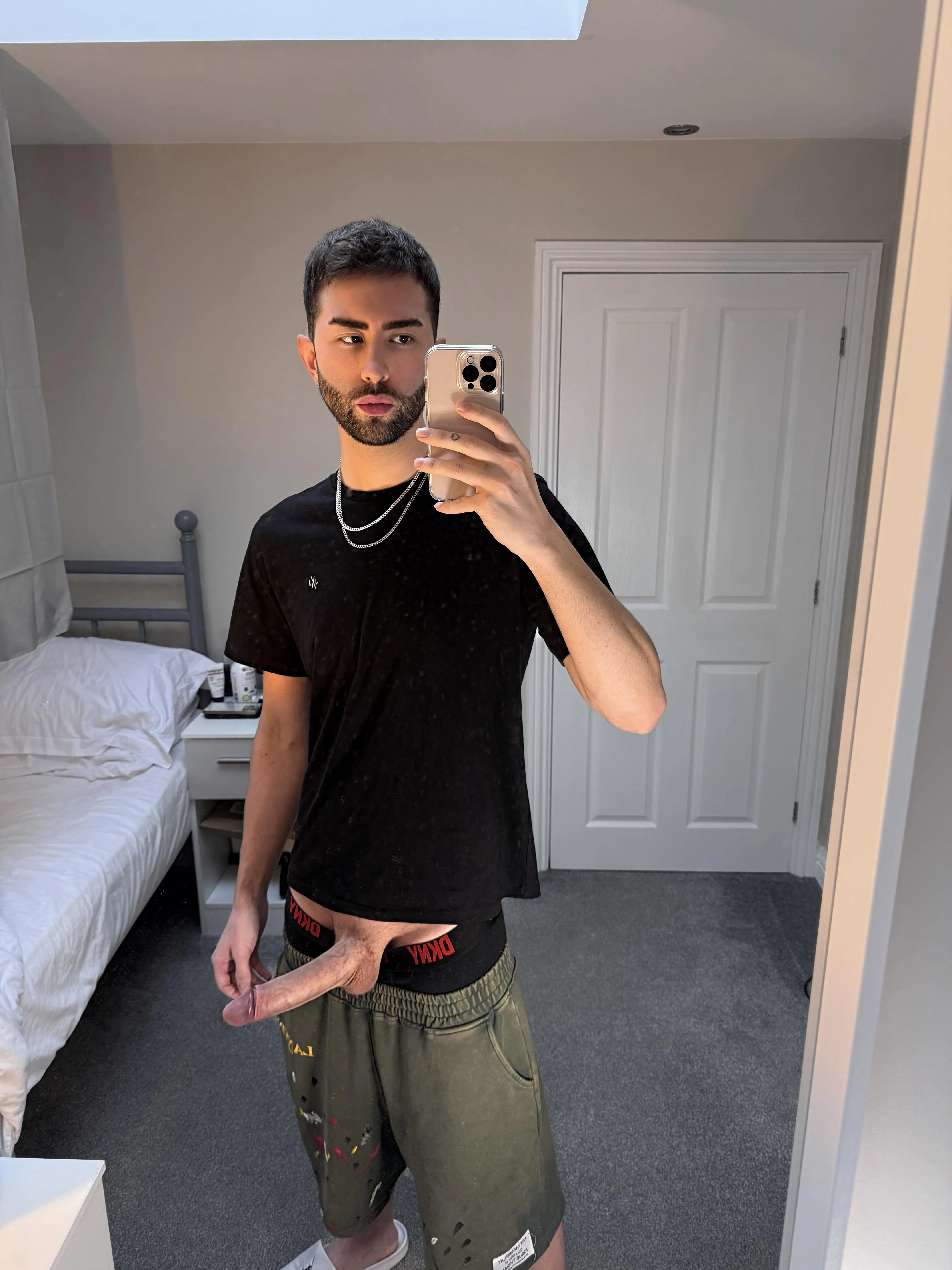 (25) Wanna give me a bro job? 😏