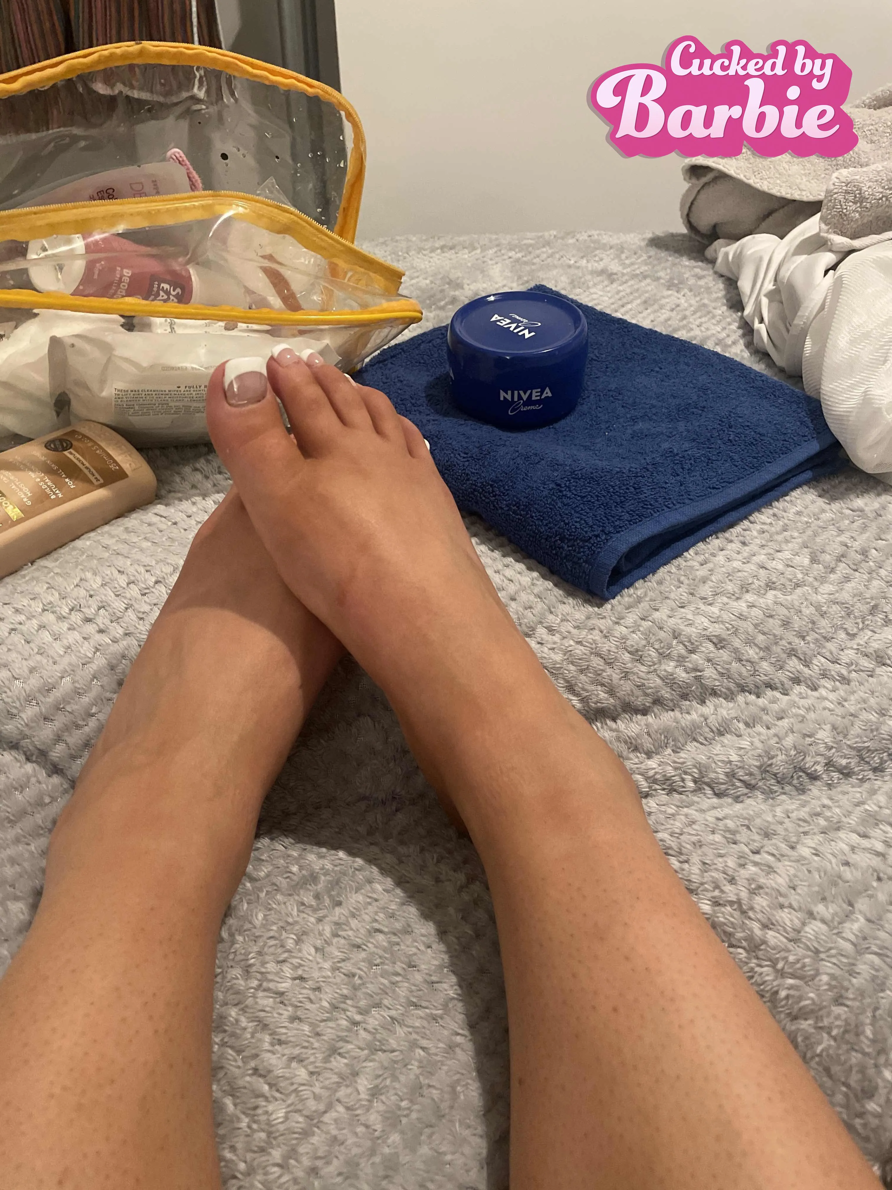 Do these little feet qualify? 🥹