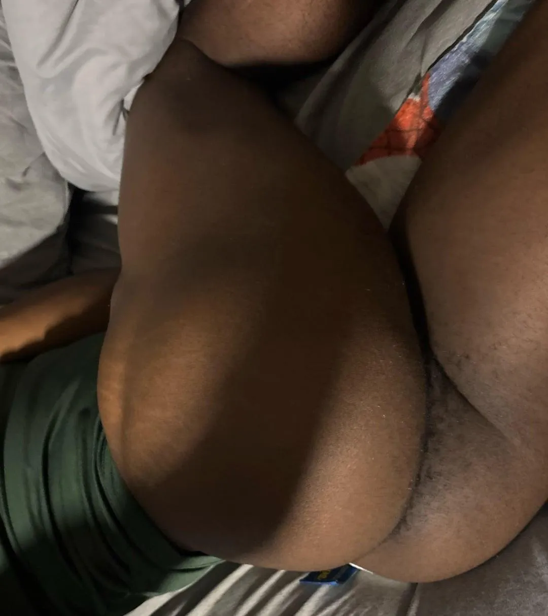 Hey daddies 18 boy here