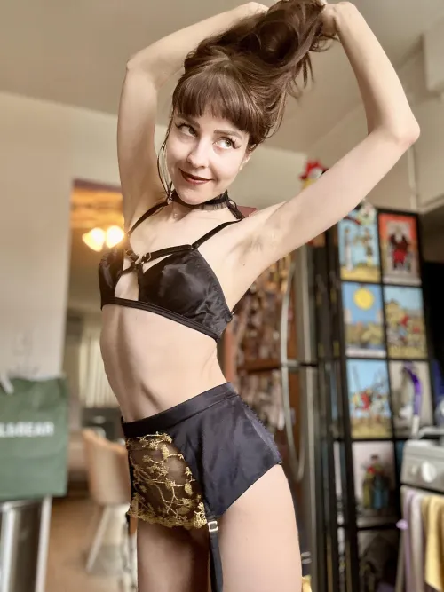 I love sexy black lingerie, what about you? 🖤