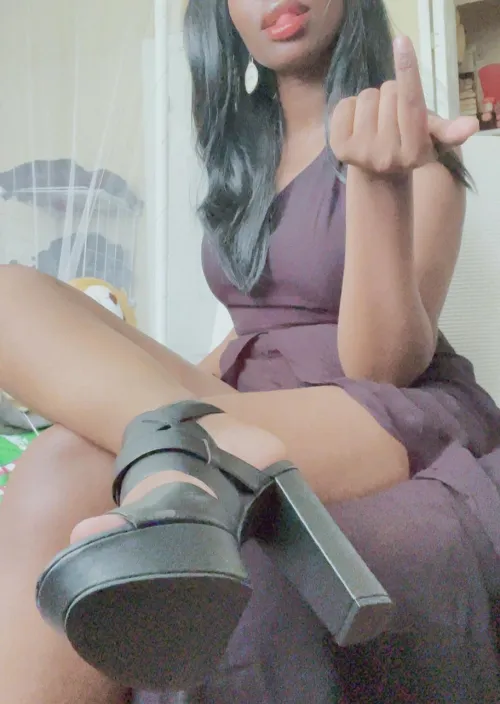 I’d crush you under my heel and you’d beg for more~💜