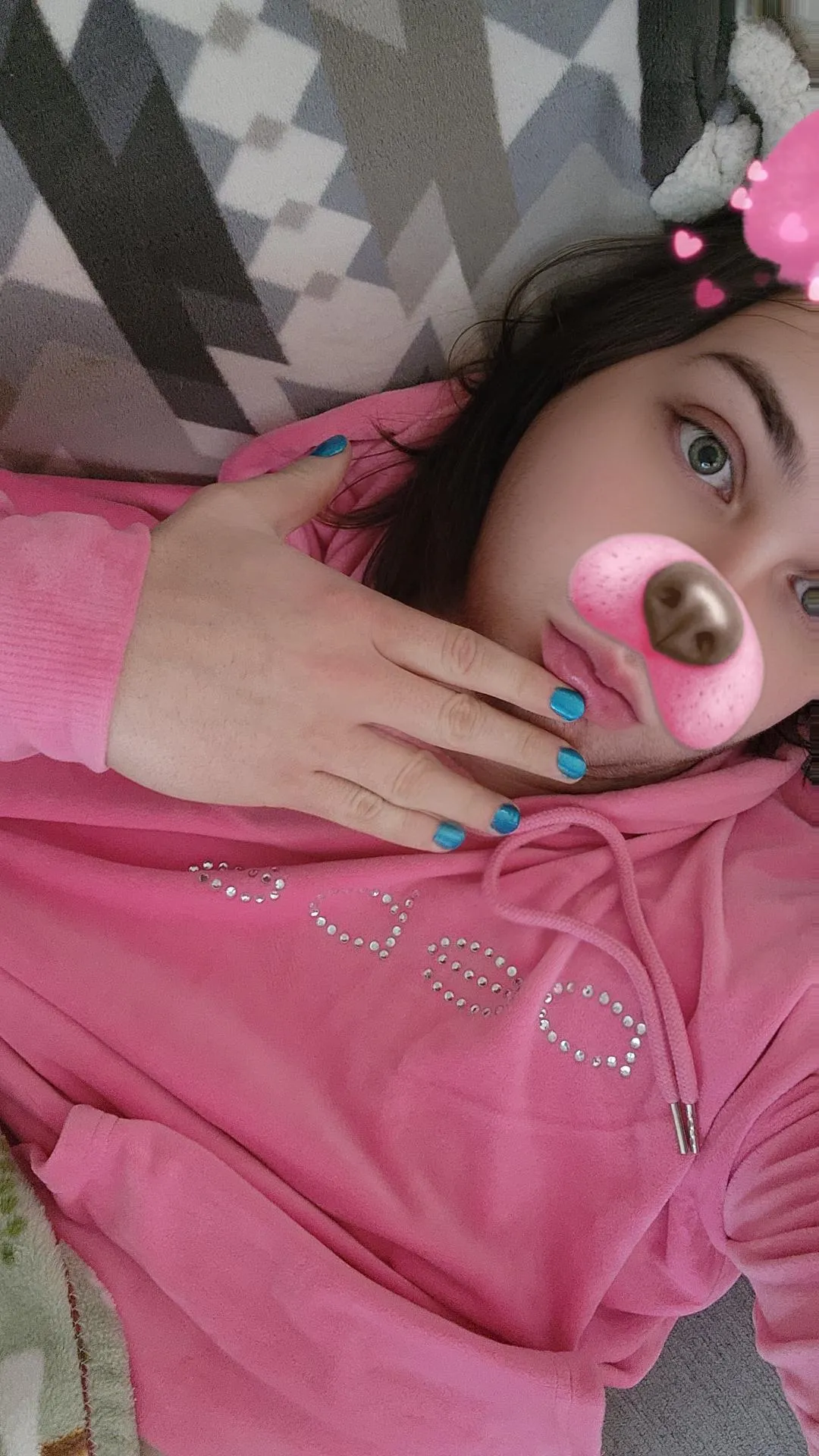 Like my new nail color🥰