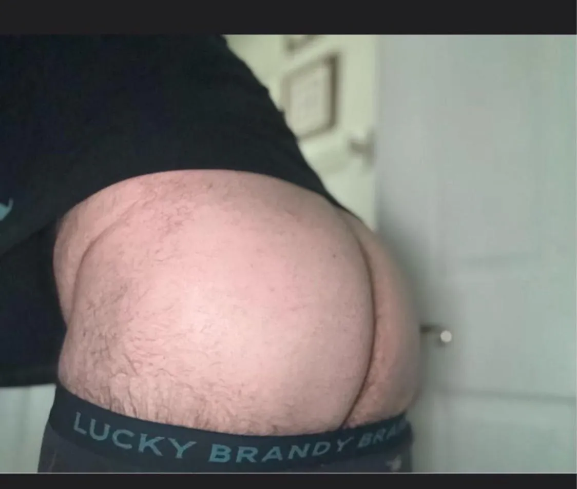 Melbourne masc bottom hosting