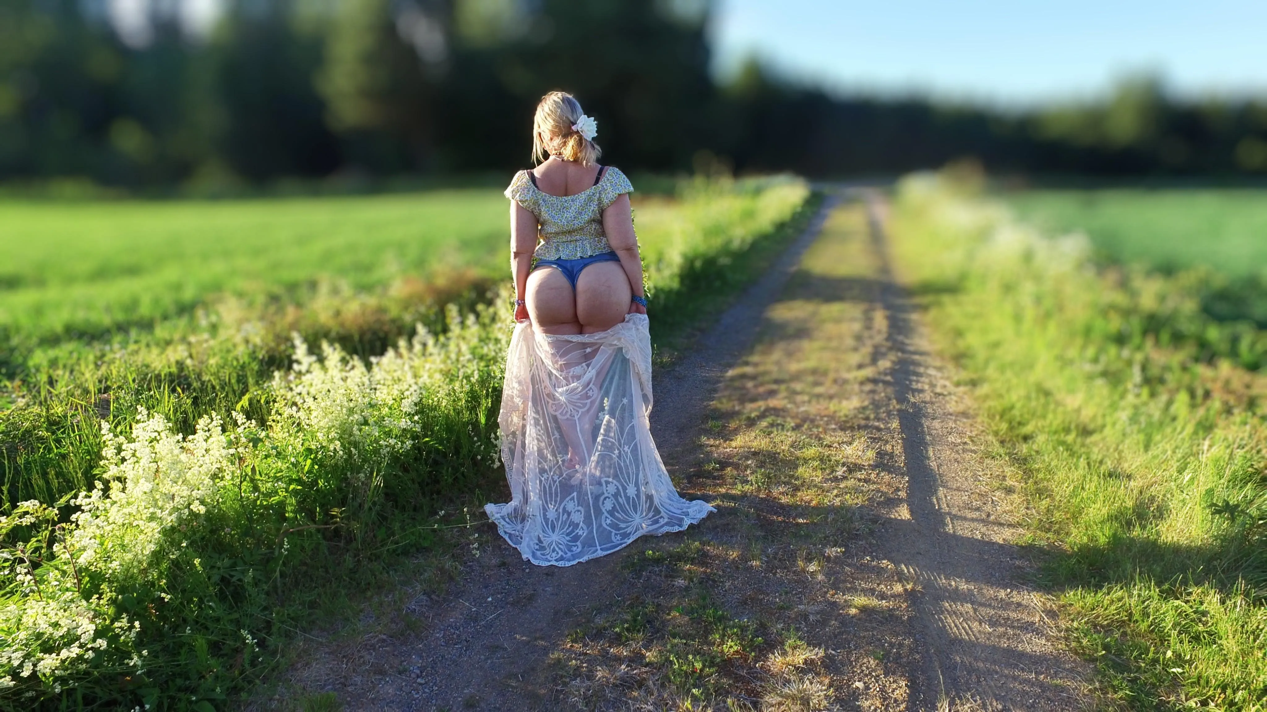 Newbie Milf, Natural curves with big husband.. Shres IT all.. Women, Men, Couples, everybody!! Wellcome 💋