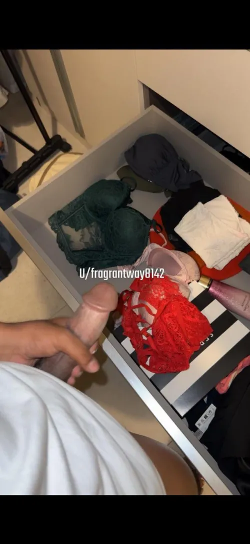 POV: cumming to your wife’s lingerie 😈