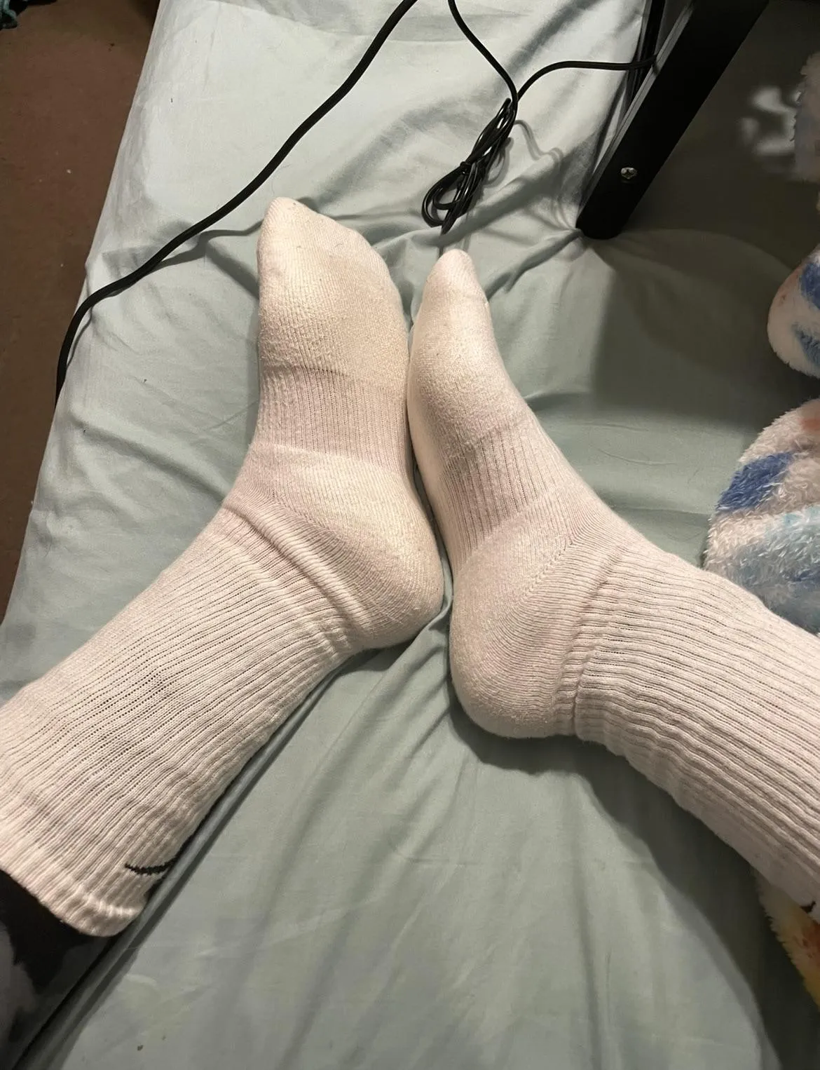 [Selling] 3 Days wearing these Nike socks just for you to enjoy. Sniff 🧦