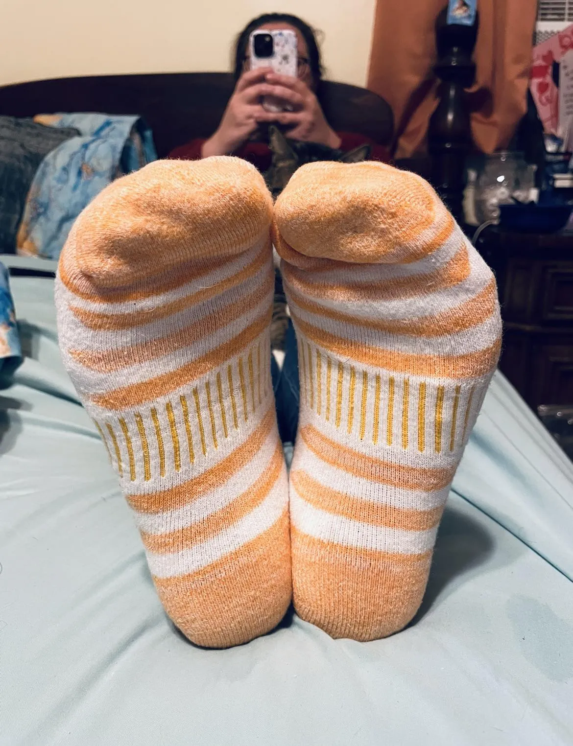 [Selling] I can scrunch my socks on your nose, and you won’t mind 🥰