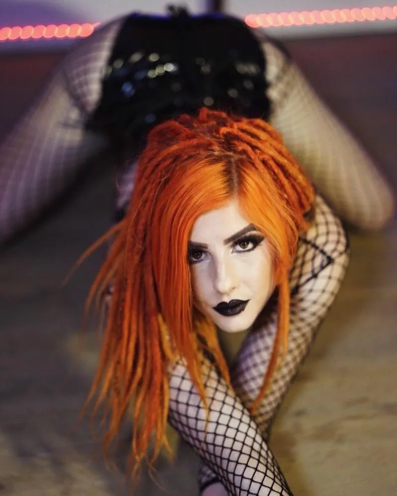 Shiny pussy cat is ready to attack!