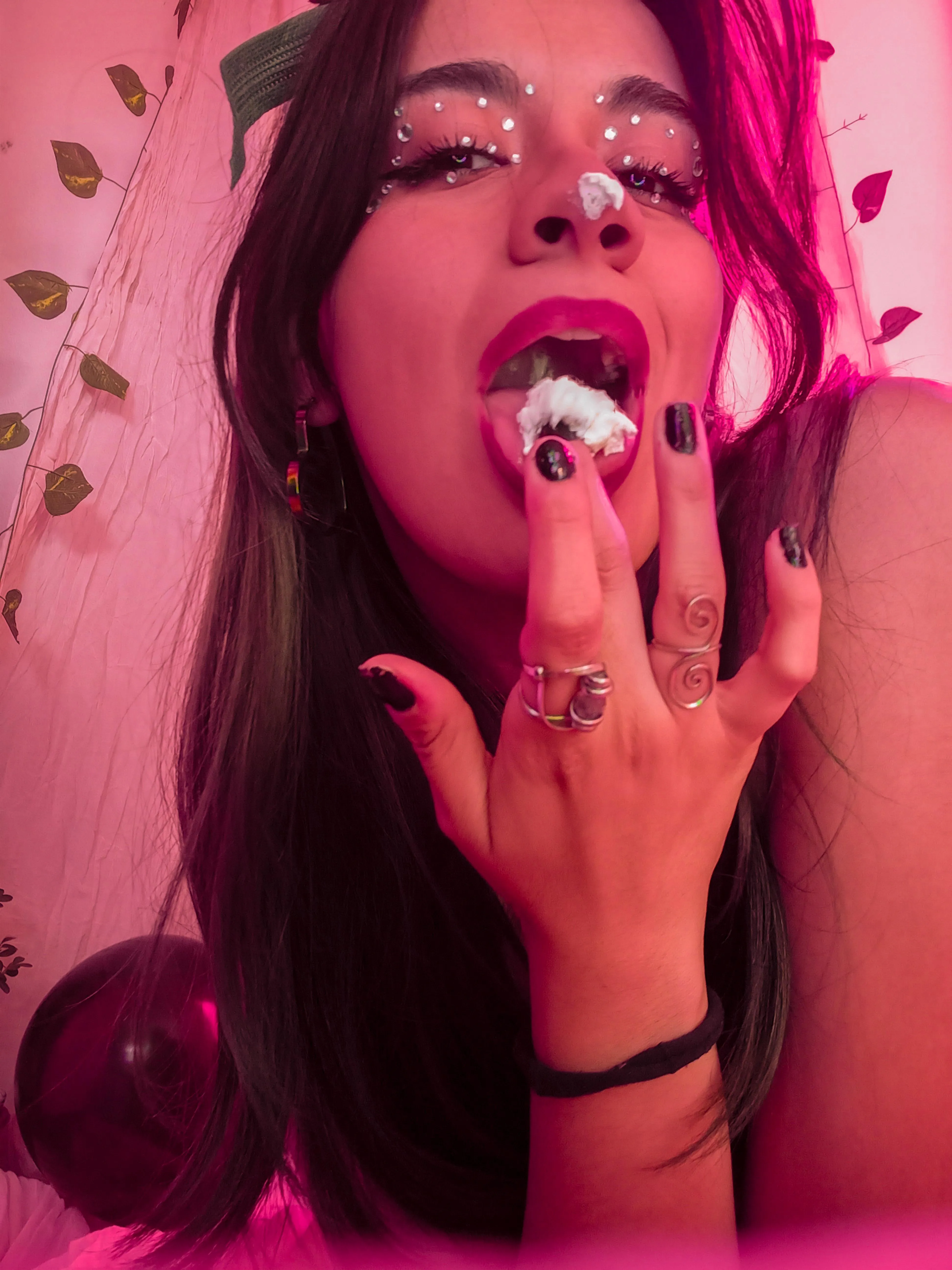 Short trashed stoner nails lol