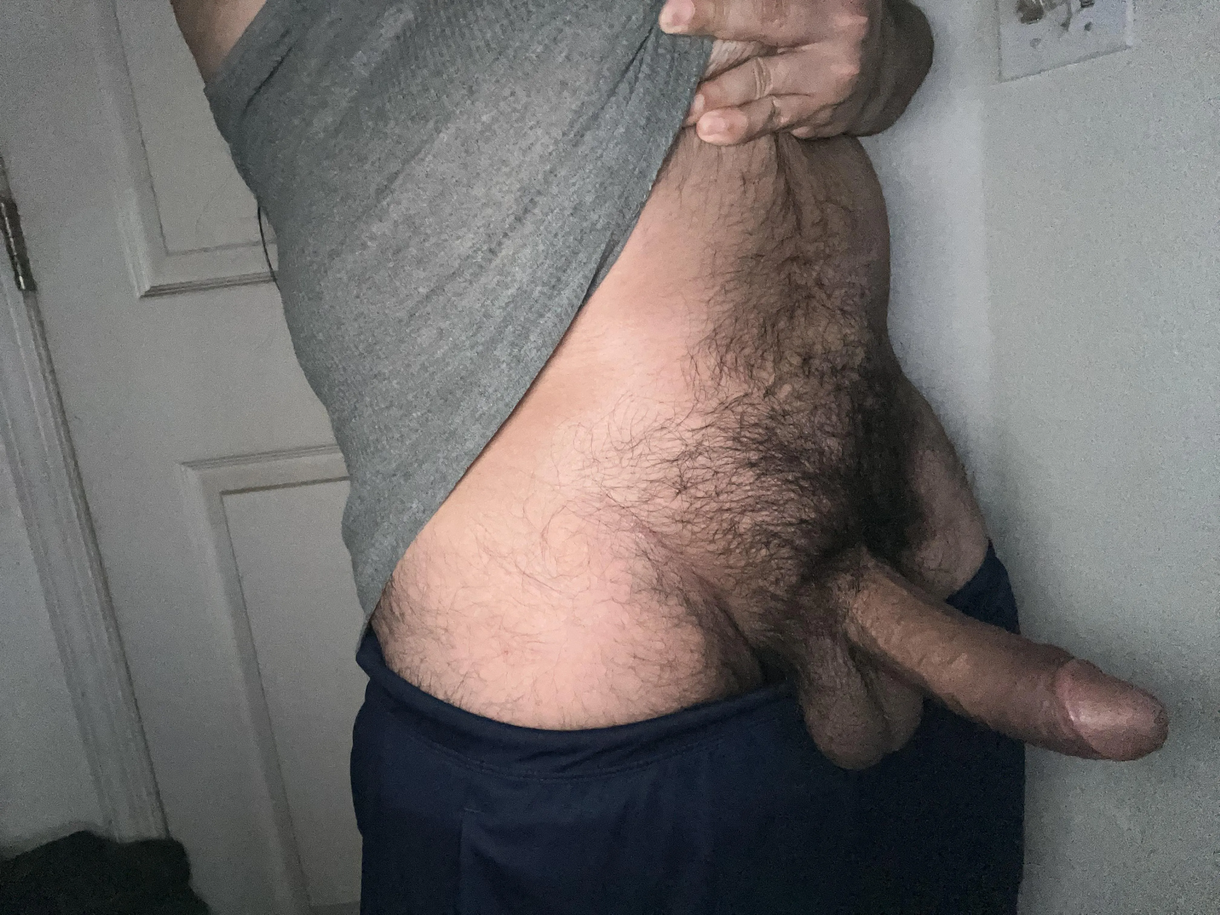 Who wants to help me unload ?