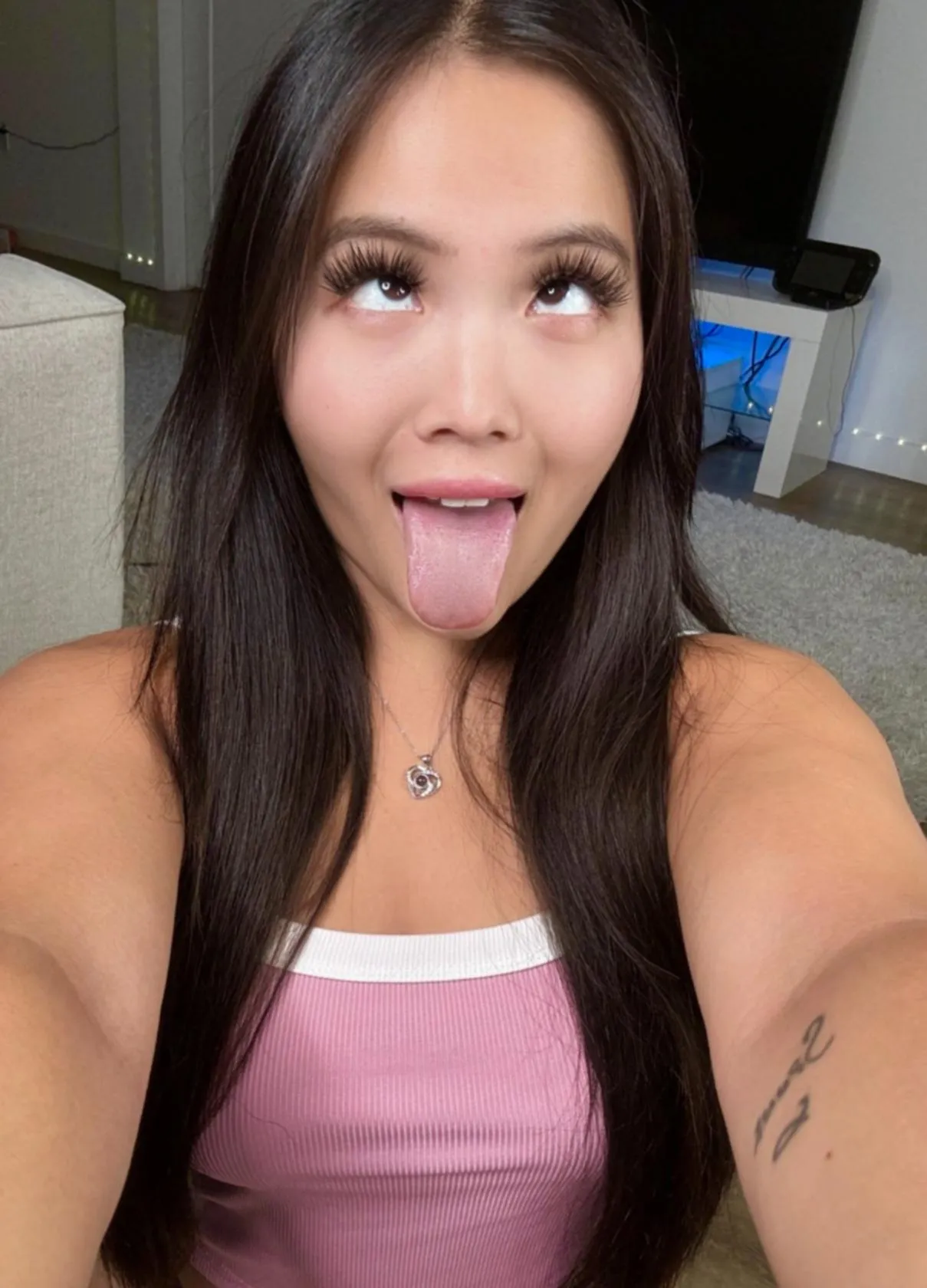 Would a girl like me deserve a taste of your warm creamy load?