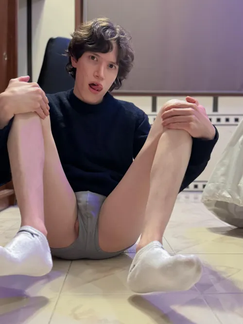 Would you mind if I arrived to your sleepover without pjs, just my briefs?