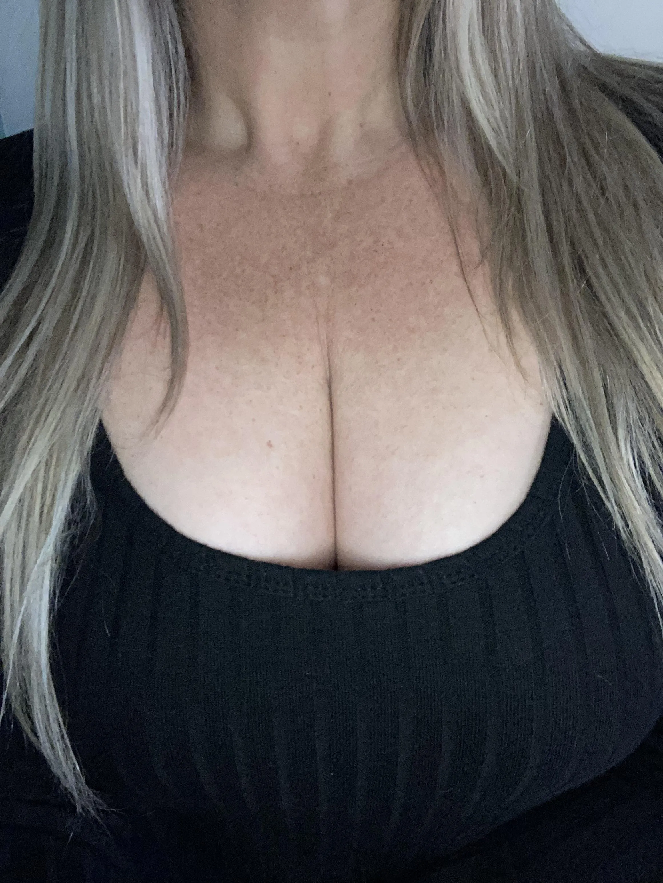 Mom cleavage please rate