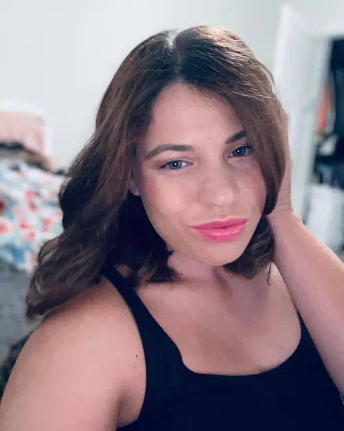 Coming to a domme empty handed is a crime.