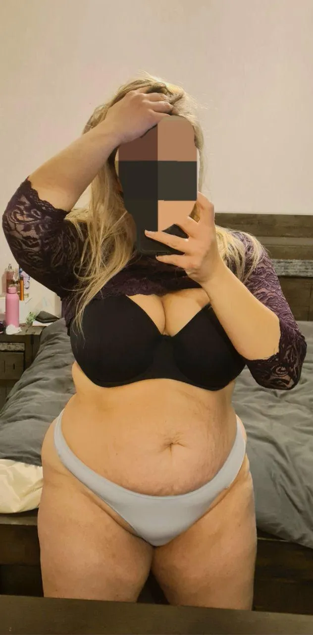 Just a every day milf that wants to show off a bit more of her curvy body