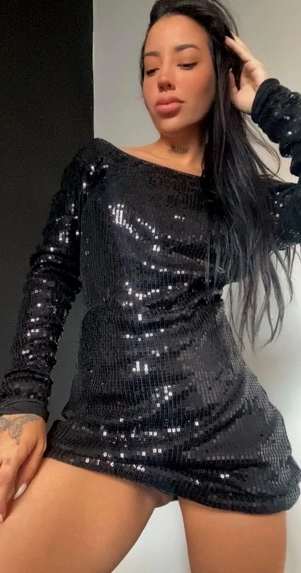 20 F4M Do you like my new dress or you want to help me change.