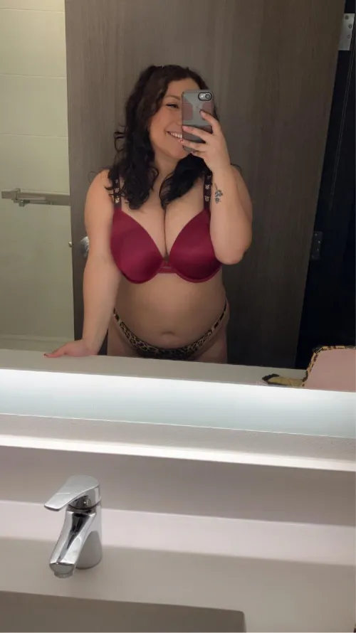 Have you missed me with my shine straps lol