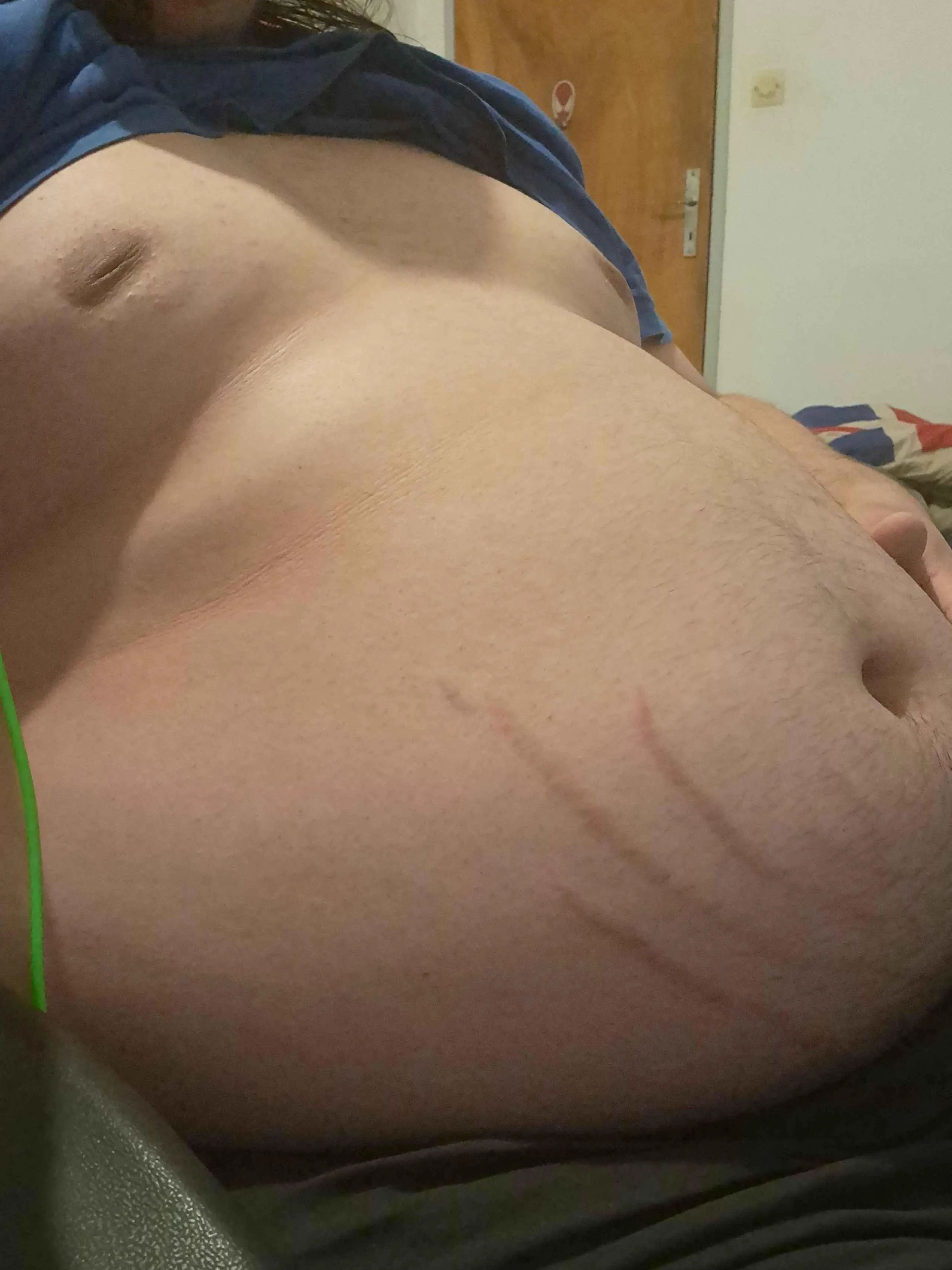 J'ai bien mangé ^^ (19ans mp ouverts)