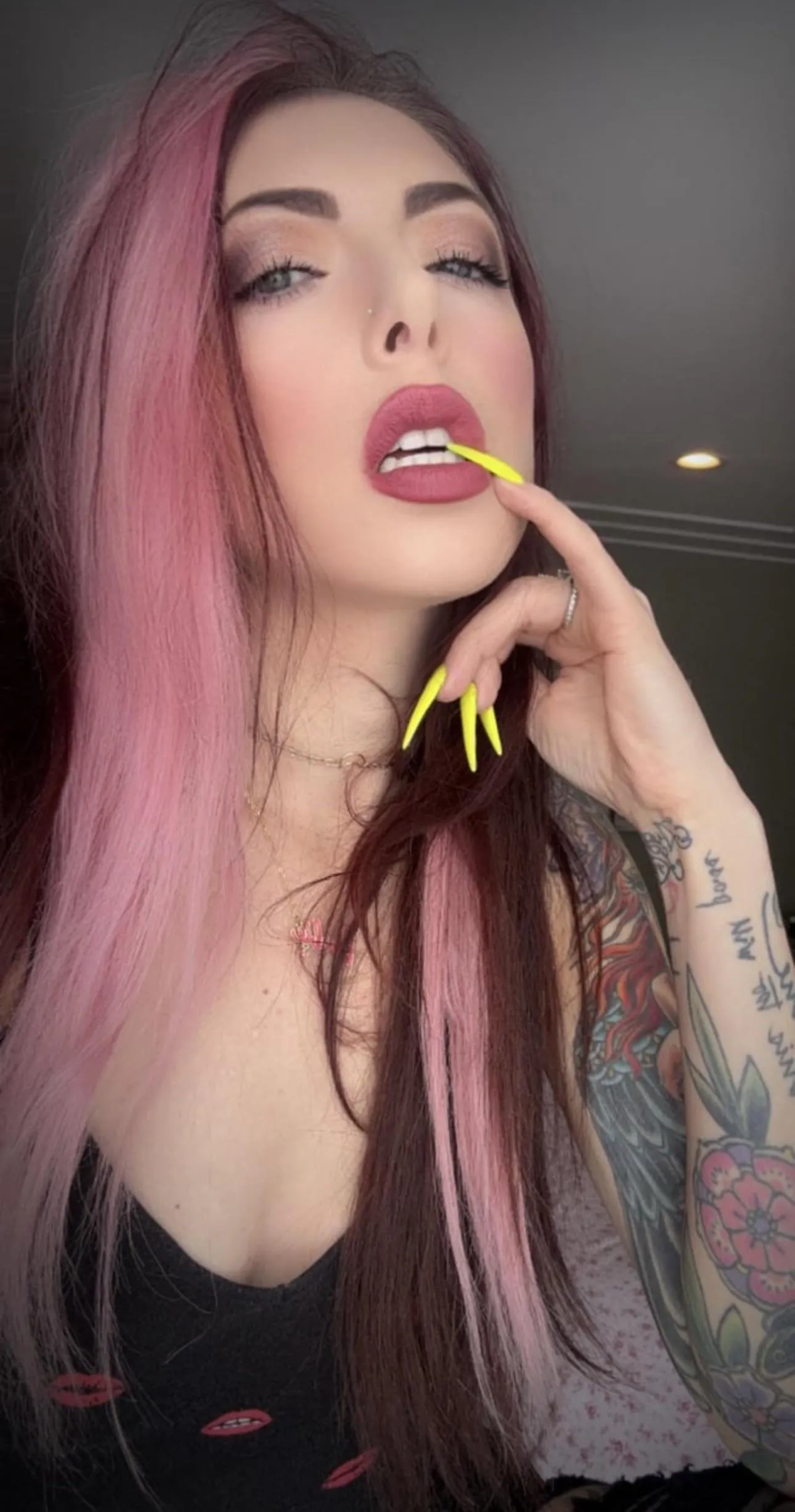 Mommy's in a mood to teach a naughty boy a lesson😈