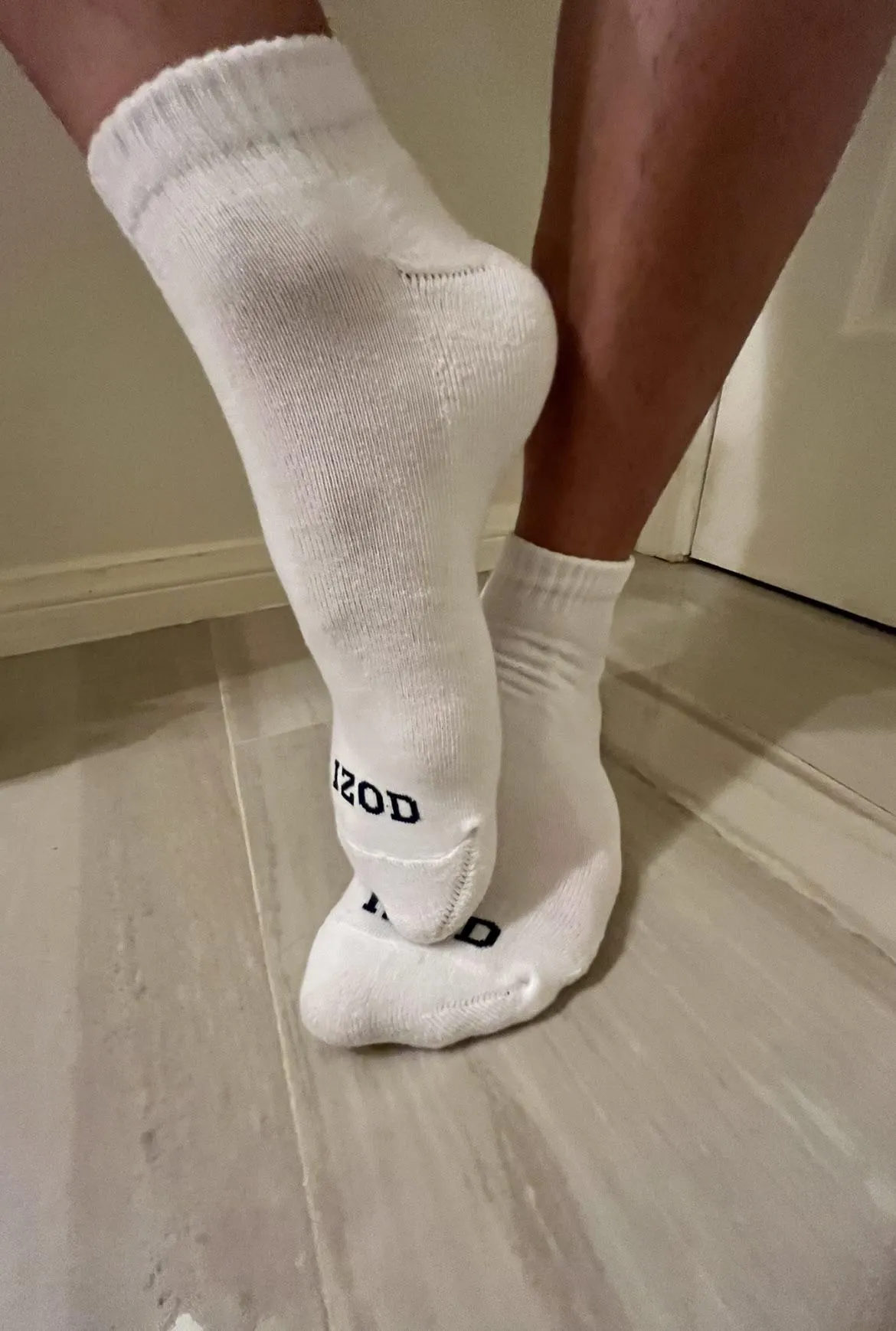 Take my socks off and SUFFOCATE yourself with them 😈😈🤭