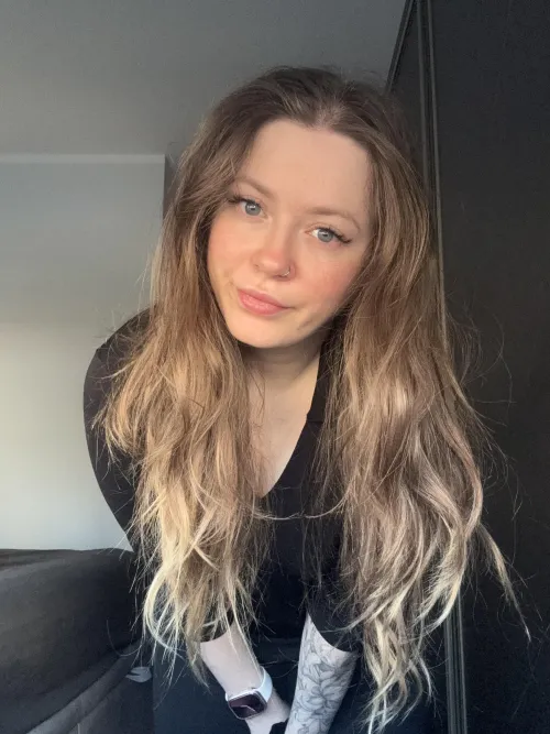 woke up like this- no makeup Goddess alert 💁🏼‍♀️ comment if you like it.