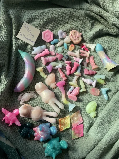 WTS - Dong and squishies