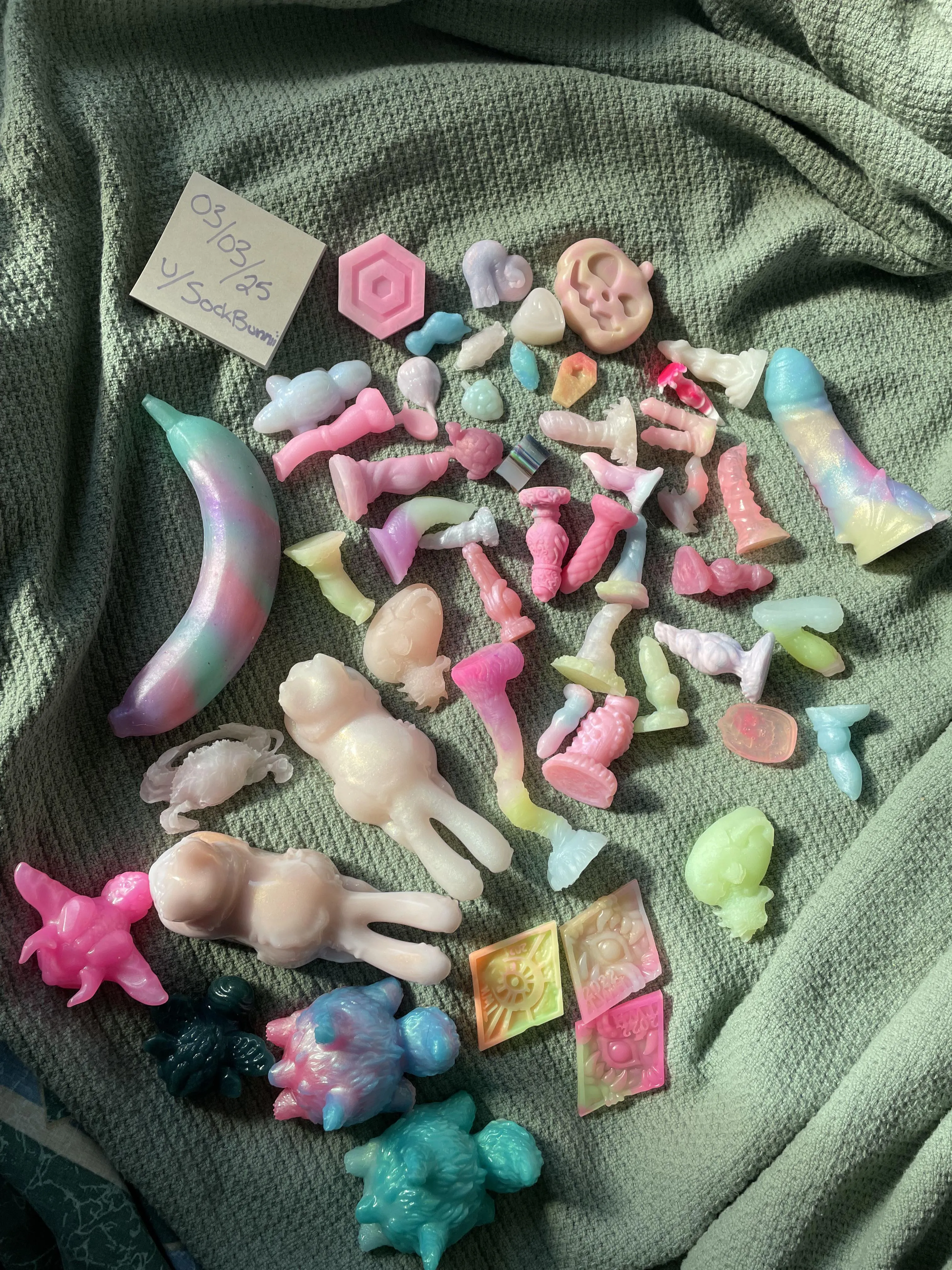 WTS - Dong and squishies