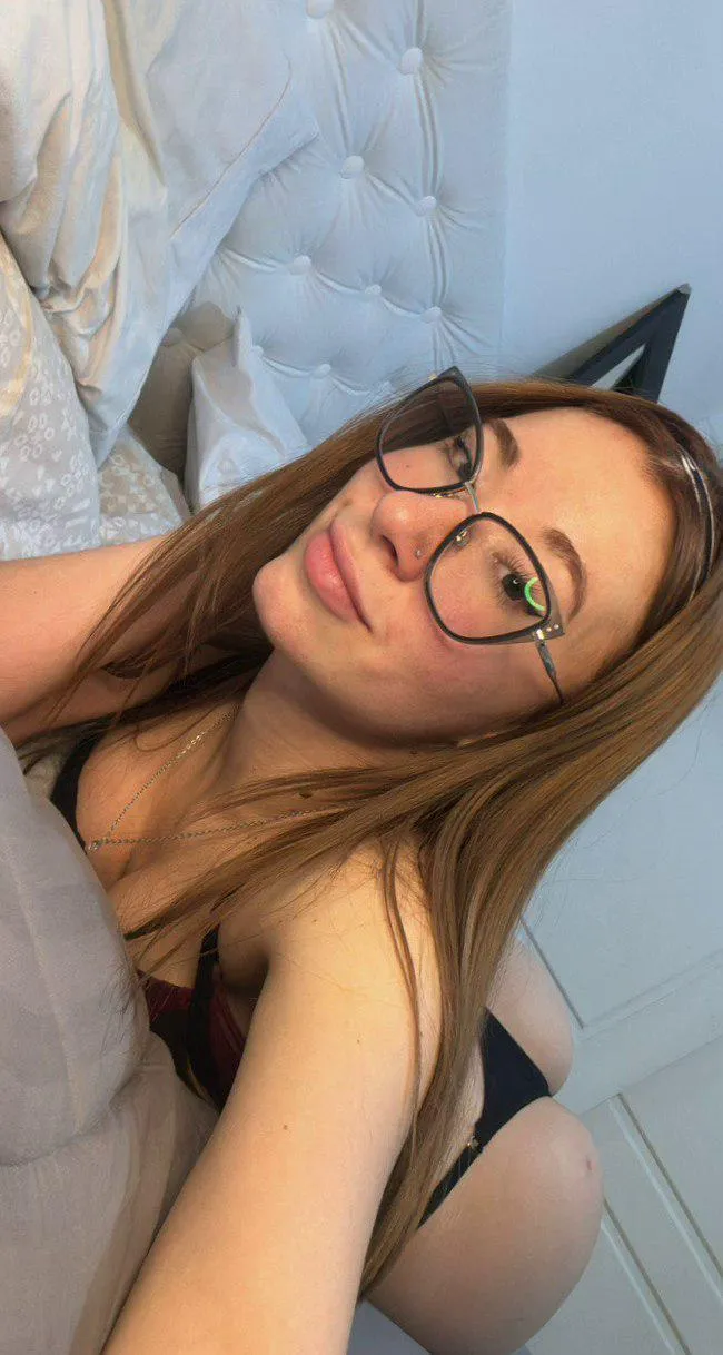 Würdest du mir vor der uni noch schnell in mein arschloch spritzen ?