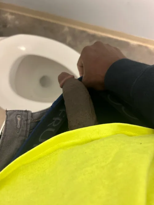 20 always horny at work wby?