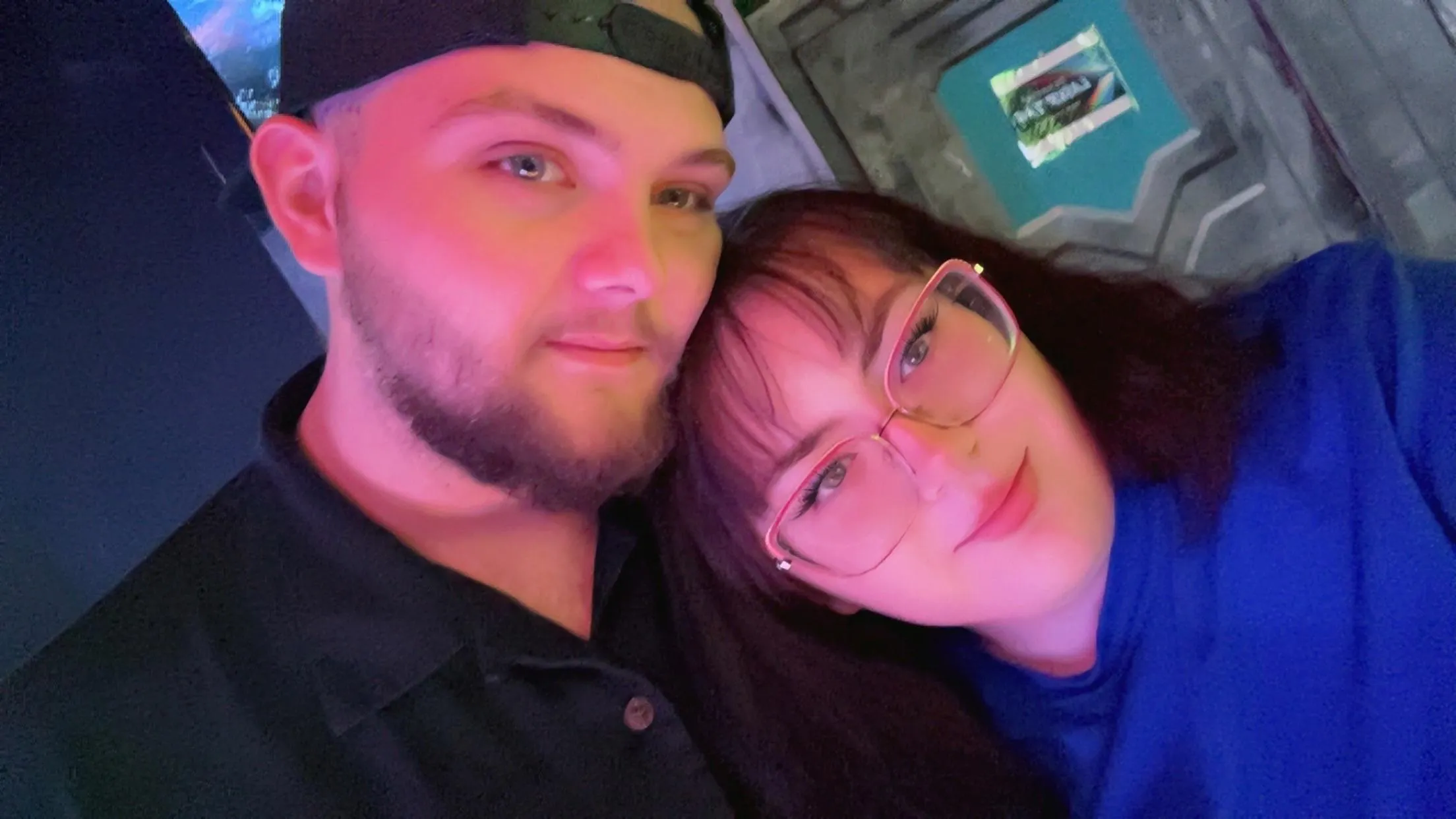 25f 22m looking for a f to have some fun with 🤭