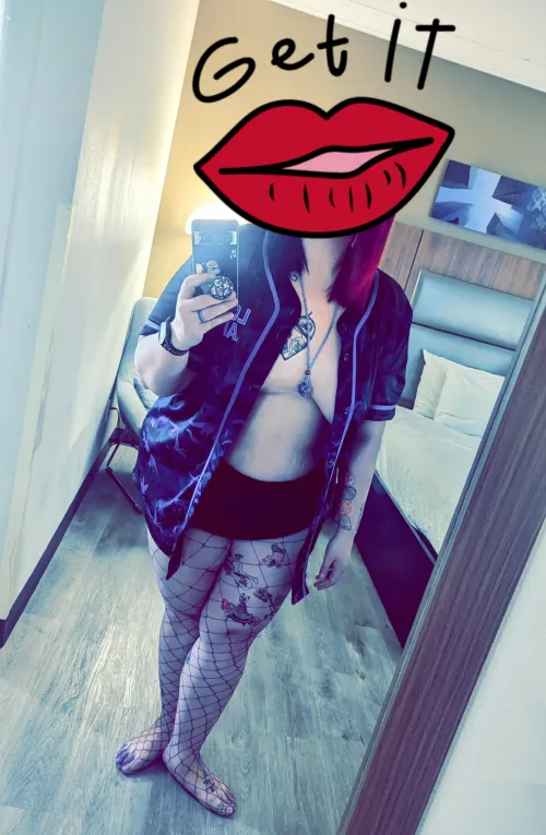 32 female looking forward to connecting with a female😘