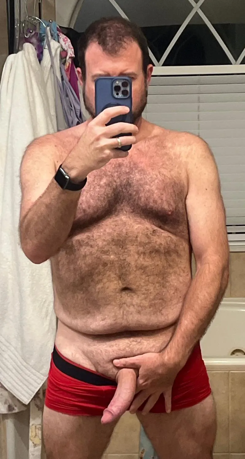 [48] Dad bod fan club?