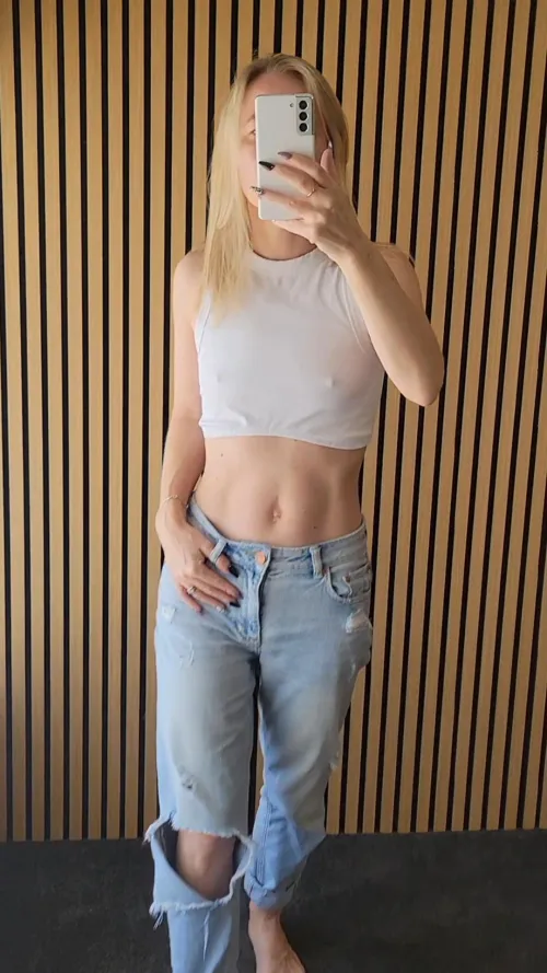 Casual shopping outfit