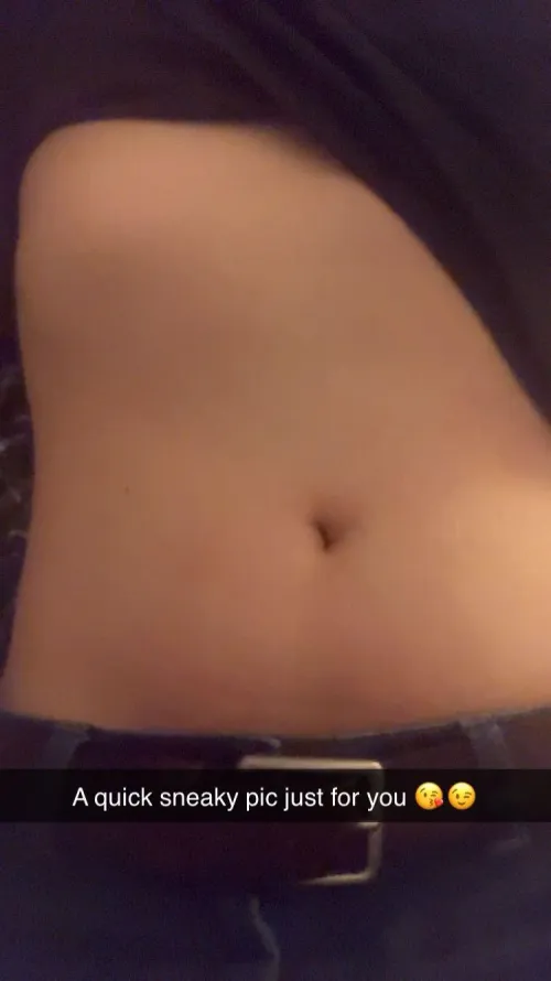 I love it when guys on snap make me take sneaky pics of my belly button 😈 even when I’m out in public 🥵