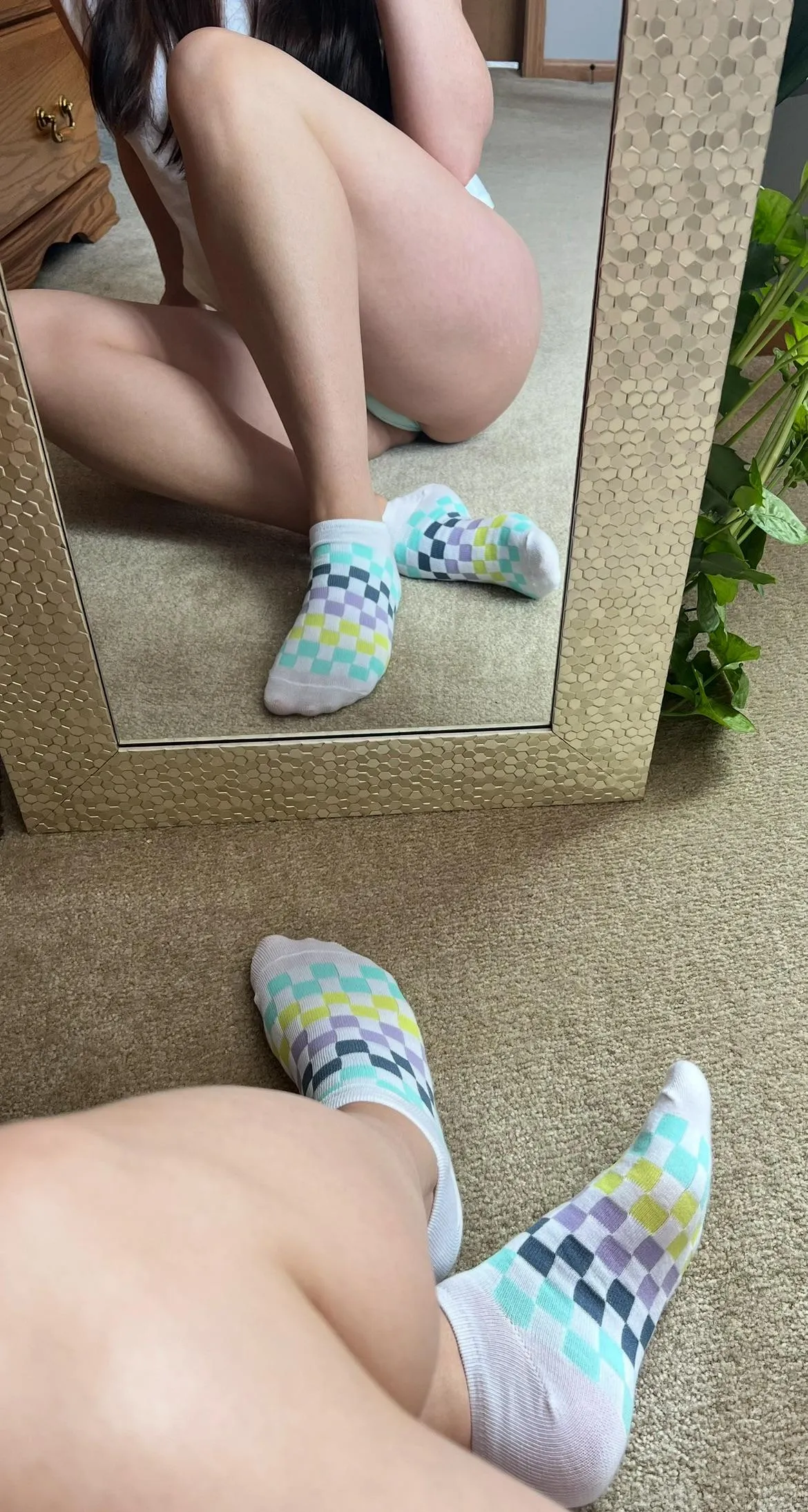 I love wearing these socks with my Vans sneakers! So sexy!