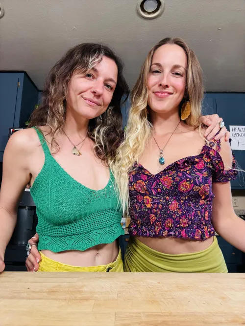 I might not have big titties, but my girlfriend sure does! 😻